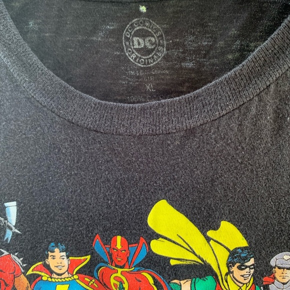 Dc Comics T-shirt Size XL - Picture 3 of 6